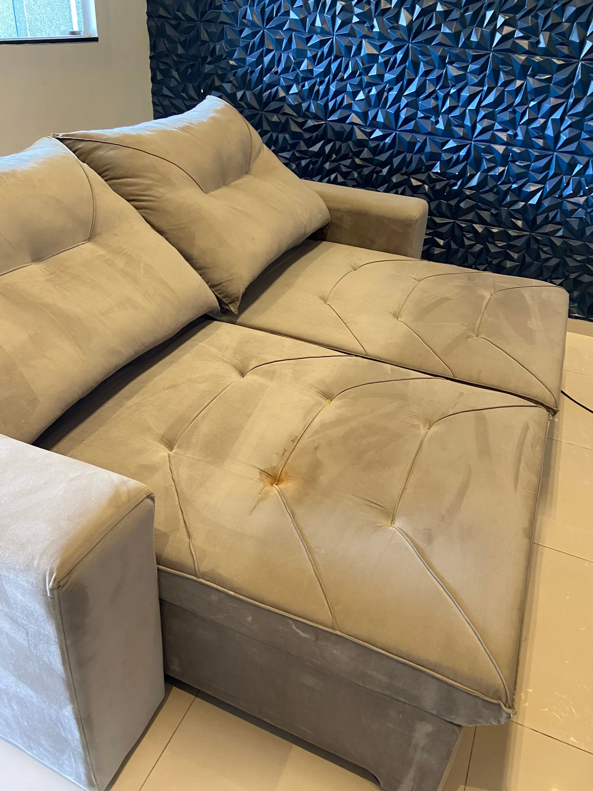 sofa-bege-antes-scaled sofa-bege-antes-scaled